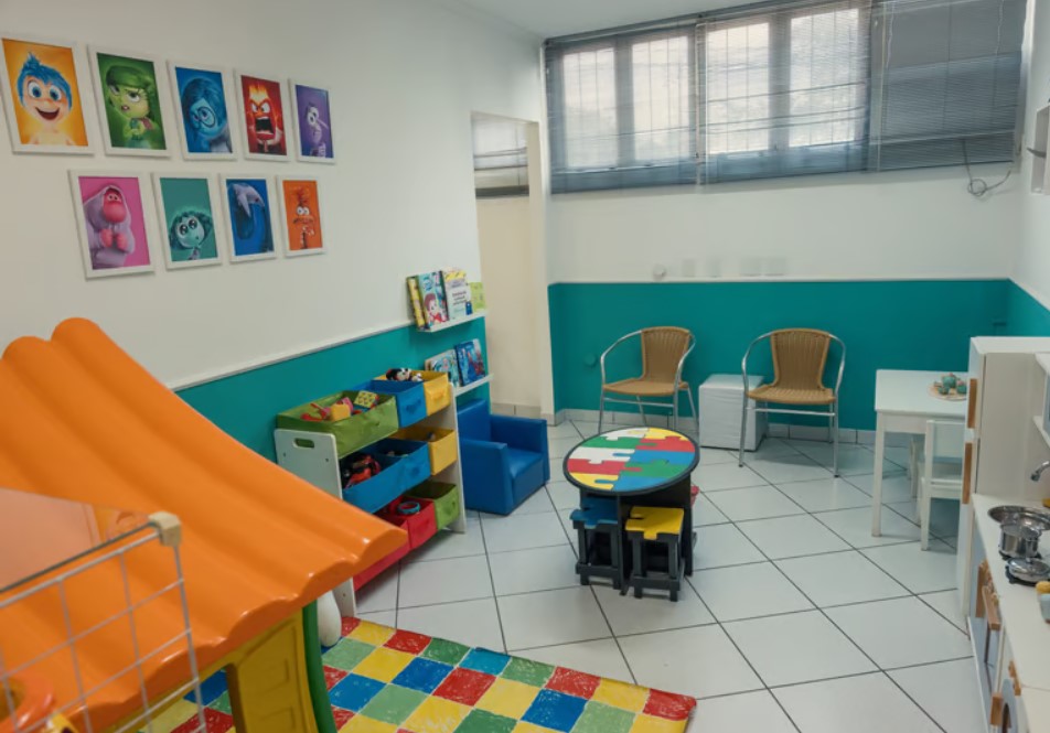 Sala de espera kids da Odontologia Morelli em Campinas